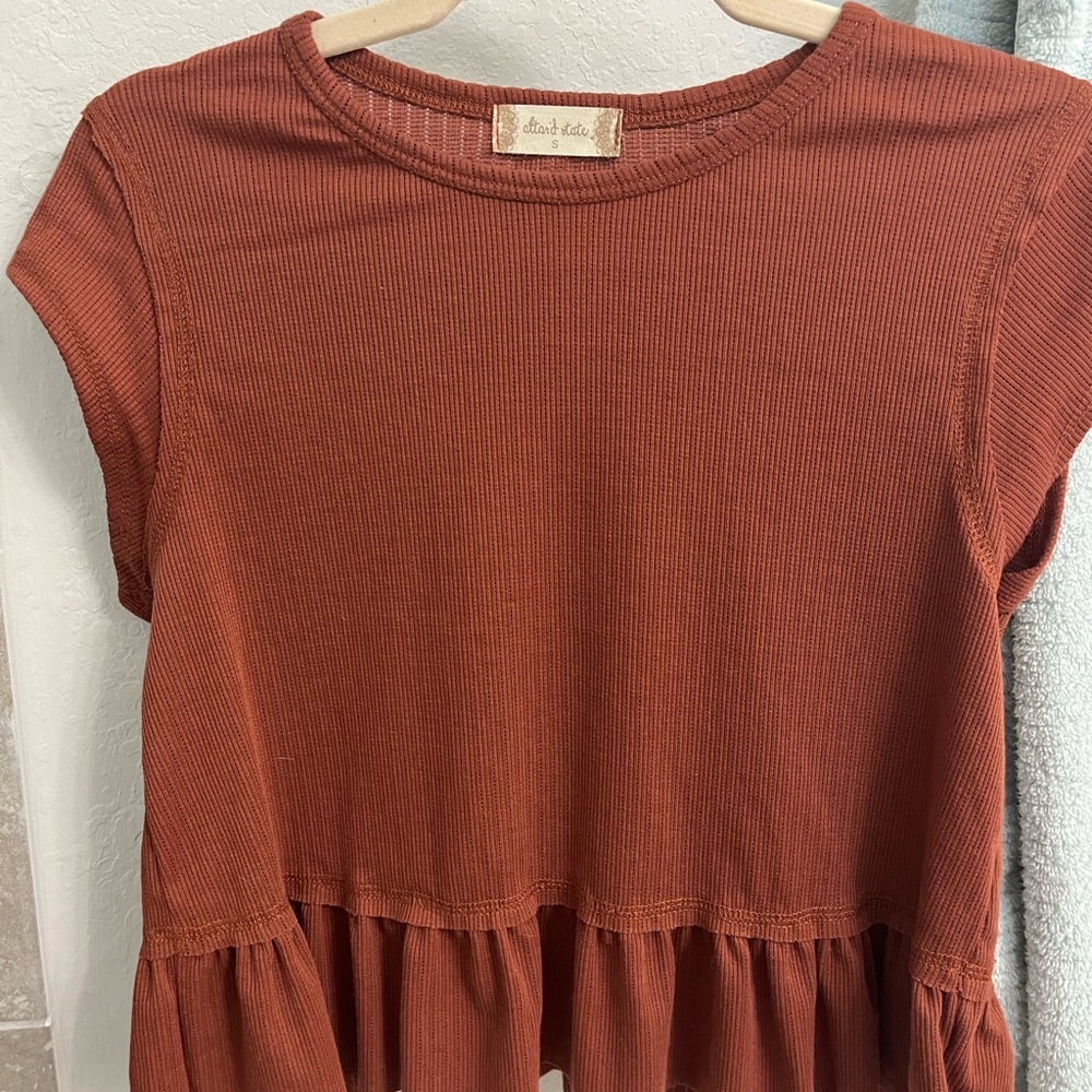 Burnt orange Altard state top size small